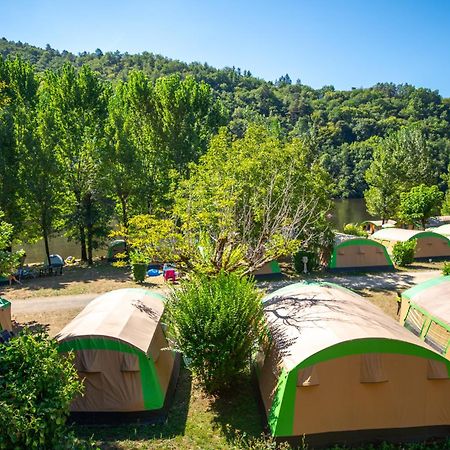 Camping Le Chateau Du Gibanel Saint-Martial-Entraygues Екстериор снимка