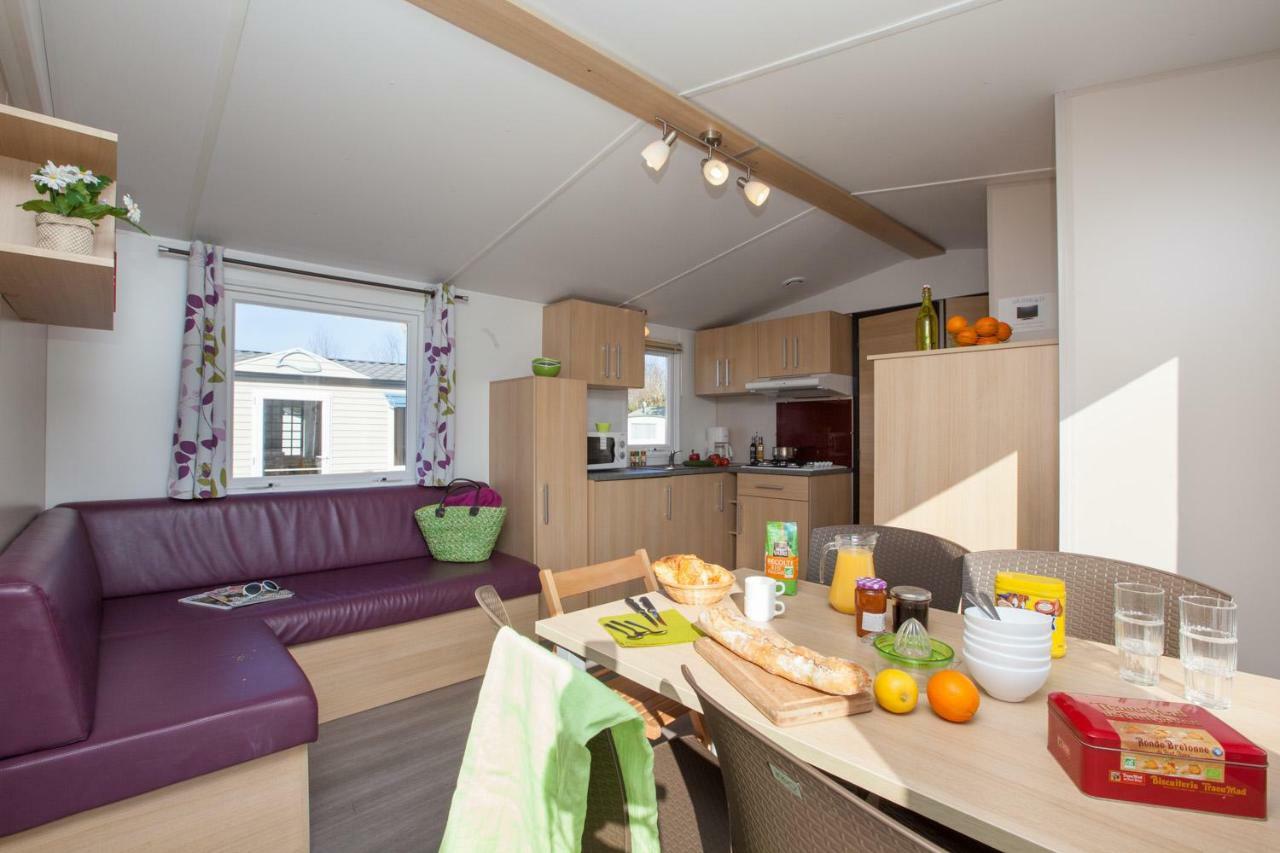 Camping Le Chateau Du Gibanel Saint-Martial-Entraygues Екстериор снимка